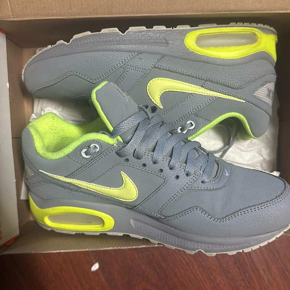Nike lime green and gray